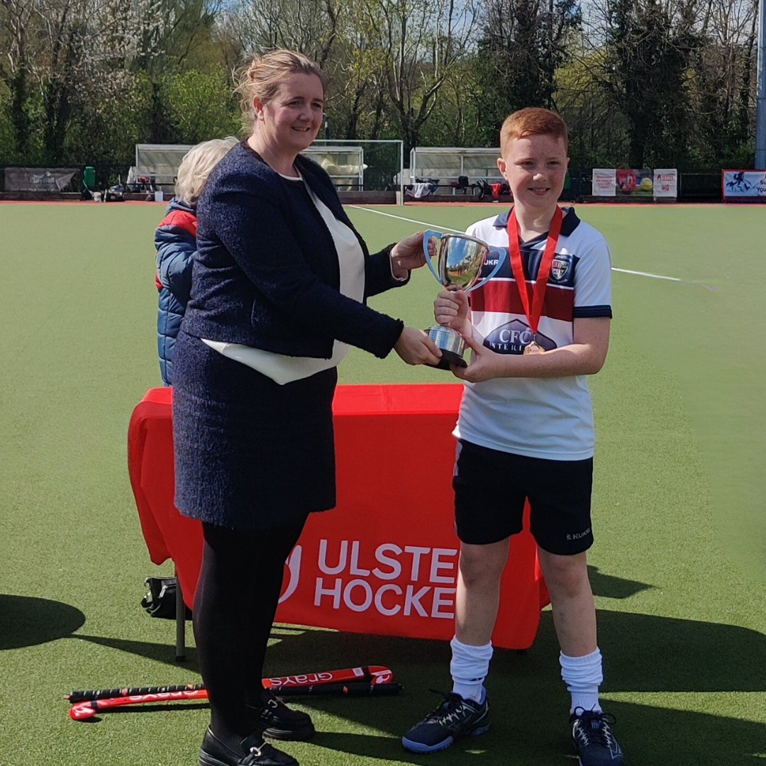 BDO NI Partner Lorraine Nelson presents the Ulster Hockey Pearson Cup